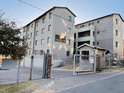 Apartment / Flat For Rent in Fleurhof, Roodepoort