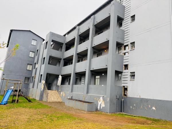 Apartment / Flat For Rent in Fleurhof, Roodepoort