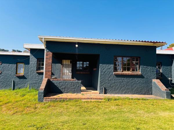 Cottage For Rent in Florida, Roodepoort
